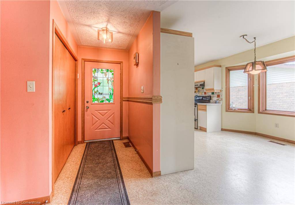 Elmira, ON N3B 3C1,17 Pintail Drive