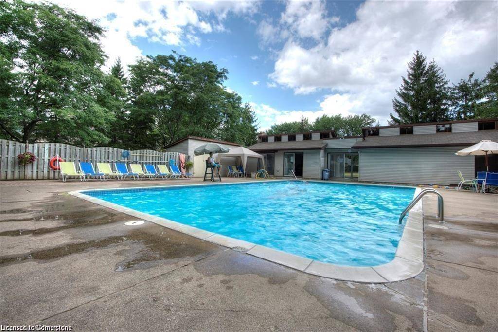 30 Green Valley Drive #3, Kitchener, ON N2P 1G8