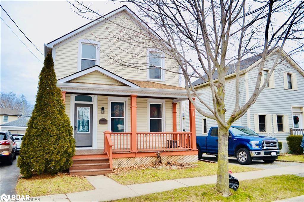 17 Elizabeth Street, St. Catharines, ON L2R 2K8