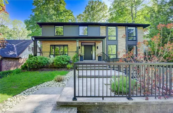 239 Corrie Crescent, Waterloo, ON N2L 5W3