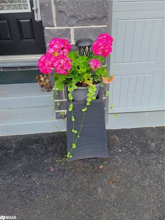 Orillia, ON L3V 0G3,156 Lily Drive