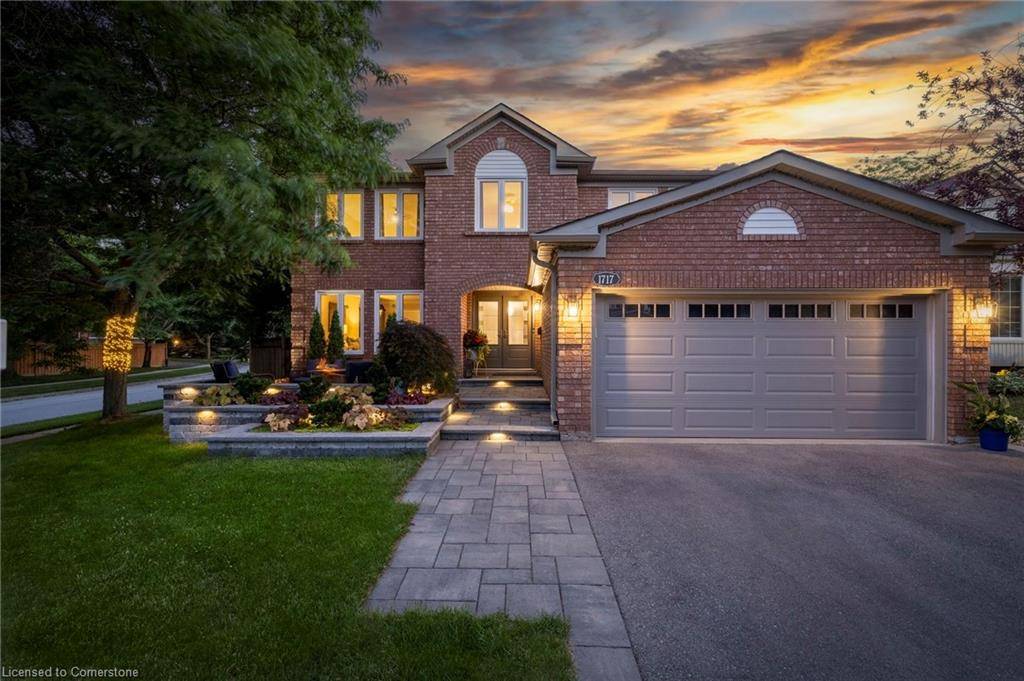 1717 Heritage Way, Oakville, ON L6M 3A2