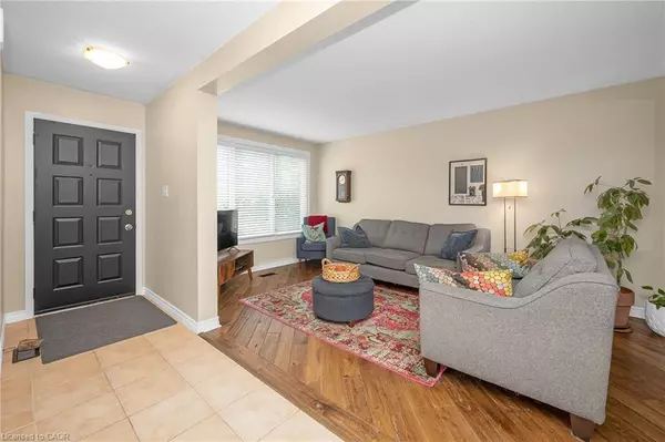 Burlington, ON L7P 4H3,2302 Malcolm Crescent