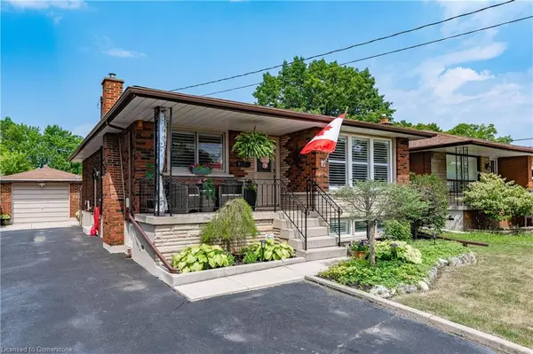 5 Embury Court,  Hamilton,  ON L8H 3E9