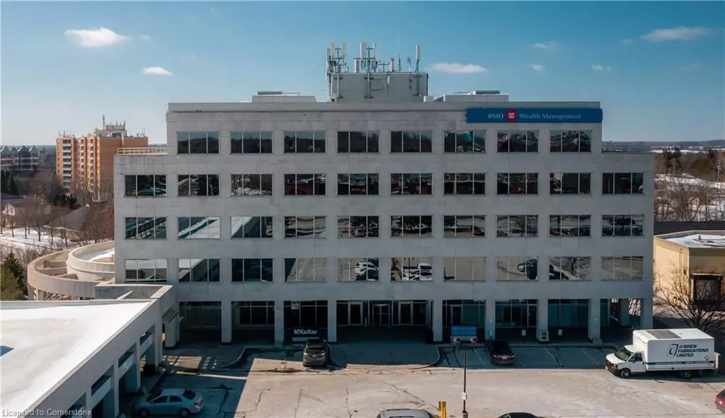 649 Scottsdale Drive #2B, Guelph, ON N1G 4T7