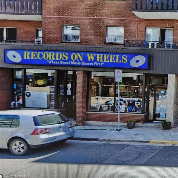 34 King Street E, Dundas, ON L9H 5G8