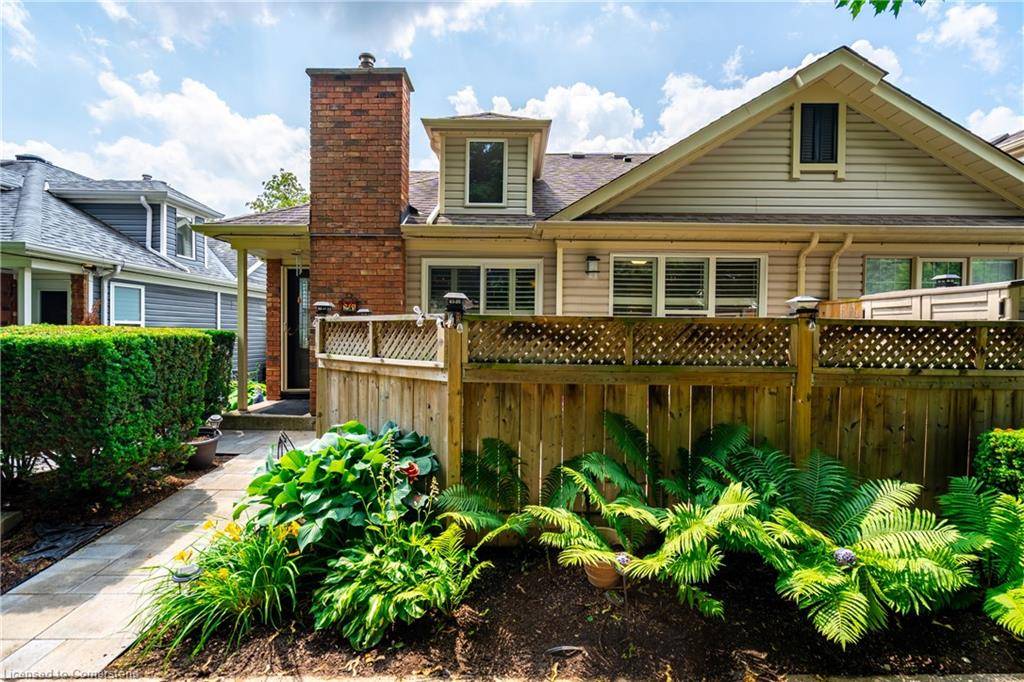 Ancaster, ON L9G 4Z7,175 Fiddlers Green Road #26