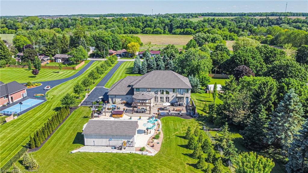 New Hamburg, ON N3A 4J2,226 Shade Street