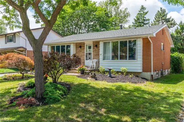 Hamilton, ON L9A 3W7,38 Goldfinch Road
