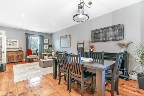 Paris, ON N3L 1E8,26 Dundas Street W