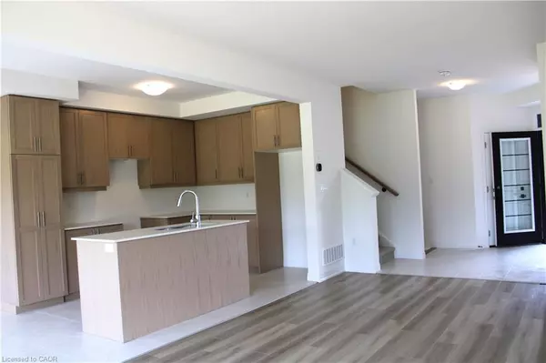 Paris, ON N3L 0P1,94 Gort Avenue
