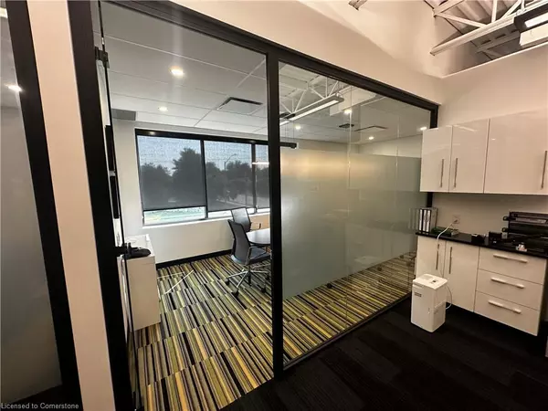 Guelph, ON N1L 1C9,1515 Gordon Street #203