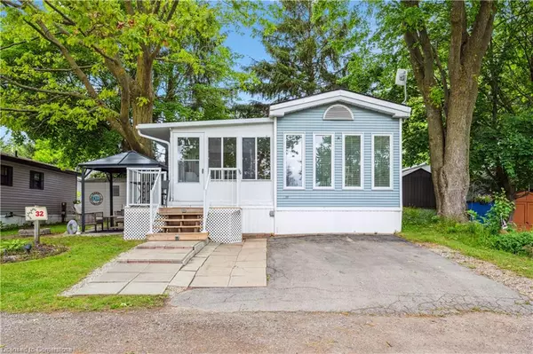 580 Beaver Creek Road #32, Waterloo, ON N2J 3Z4