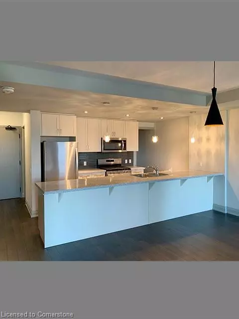 181 James Street N #606, Hamilton, ON L8R 2K9