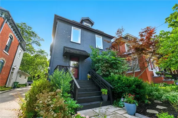 35 Mountain Avenue, Hamilton, ON L8P 4E8