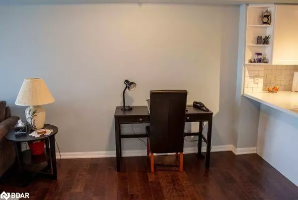 Burlington, ON L7M 0H1,3070 Rotary Way #425