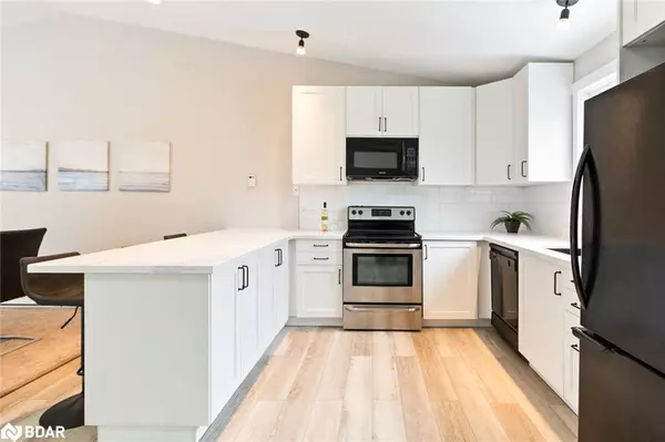Collingwood, ON L9Y 5B4,#403 - 12 Dawson Drive