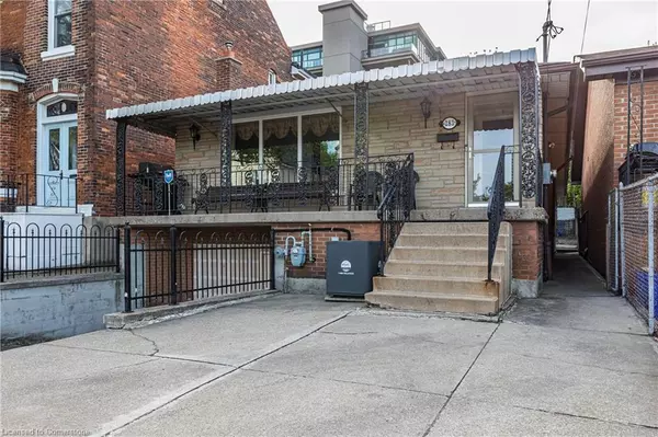 283 Macnab Street N, Hamilton, ON L8L 1K5