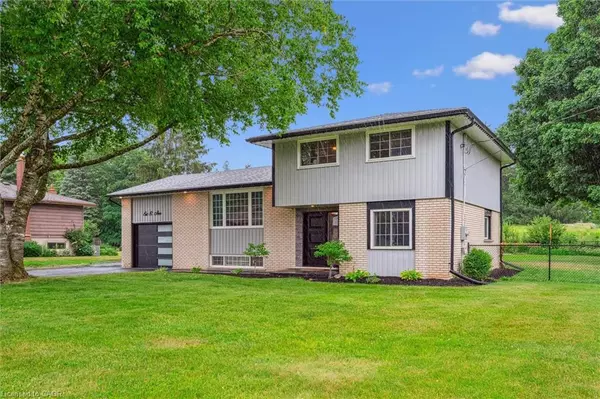 St. Agatha, ON N0B 2L0,6 St Ann Avenue