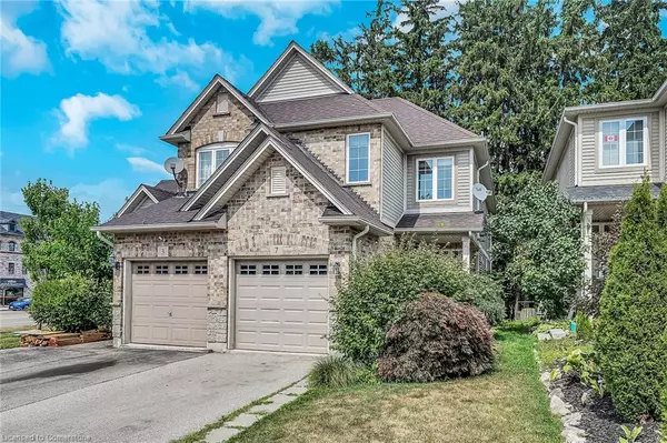 7 Goldenview Court, Waterdown, ON L8B 0L2