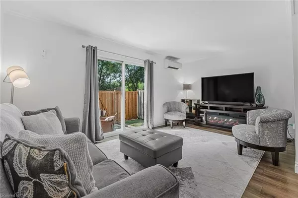 Grimsby, ON L3M 4S5,125 Livingston Avenue #35