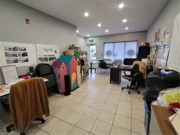 Hamilton, ON L8H 1W3,3 Britannia Avenue