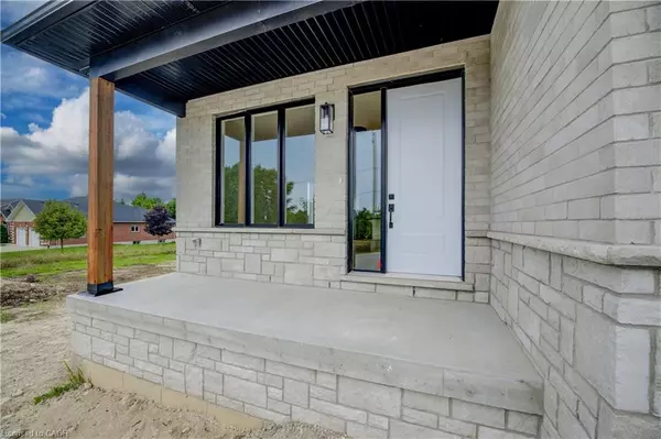 Mount Forest, ON N0G 2L3,647 Martin Street