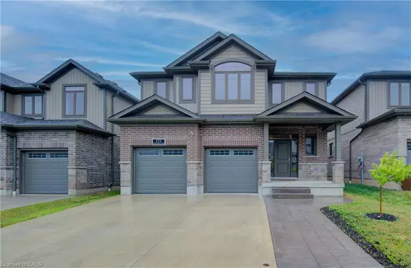 153 Mountain Holly Court, Waterloo, ON N2V 0E1