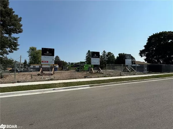 162 Dawn Avenue, Guelph, ON N1G 5J9