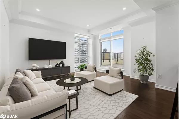 81 Robinson Street Street #1106, Hamilton, ON L8P 3G1