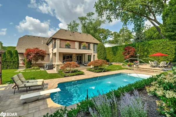 Oakville, ON L6J 1V8,1237 Donlea Crescent