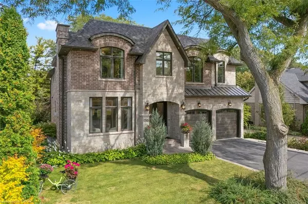 1285 Mineola Garden, Mississauga, ON L5G 3Y5