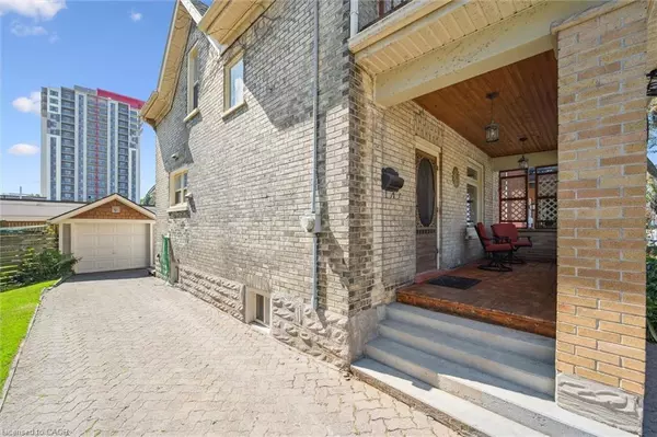 Kitchener, ON N2H 1B2,233 Duke Street E