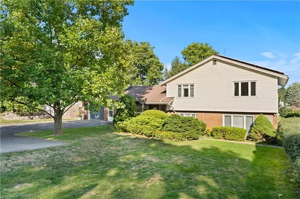 1327 Pelham Street, Fonthill, ON L0S 1E0