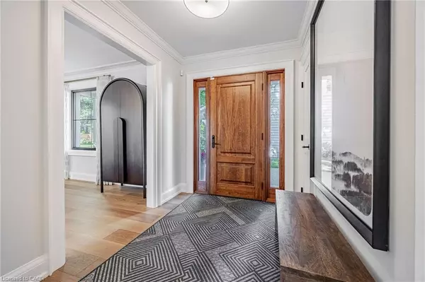 Oakville, ON L6J 3V3,297 Watson Avenue