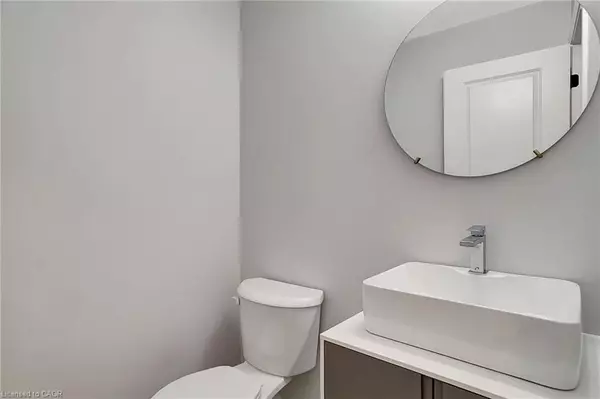 Cambridge, ON N1R 4K3,102 Spruce Street #2