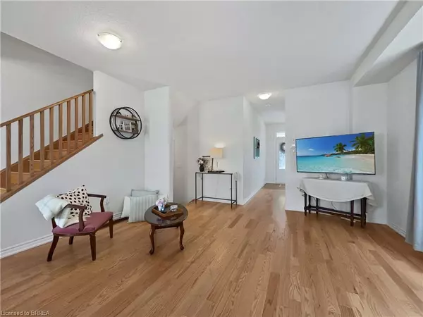 Brantford, ON N3T 0W1,56 Bellhouse Avenue