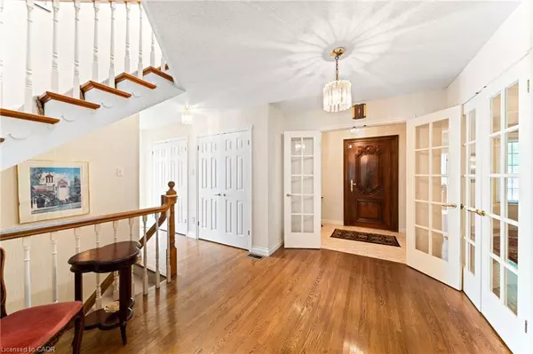 Waterloo, ON N2T 1K5,462 Winchester Drive