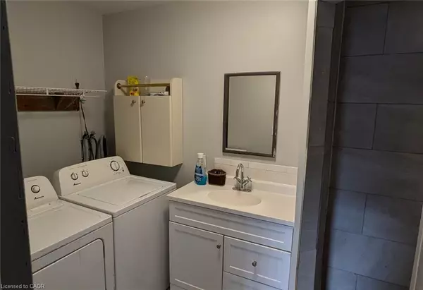 Windsor, ON N9B 1Z3,241 Mckay Avenue #UPPER