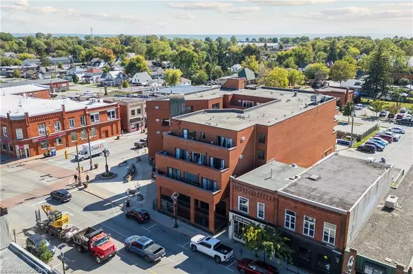 Kingsville, ON N9Y 1H2,1 Main Street W