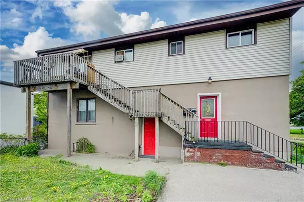 Kitchener, ON N2H 4X1,324 Maple Avenue #MAIN