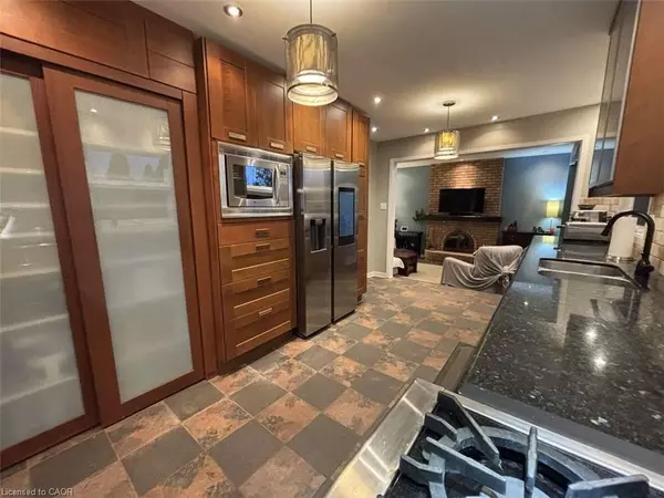 Mississauga, ON L5N 2H4,6942 Barrisdale Drive