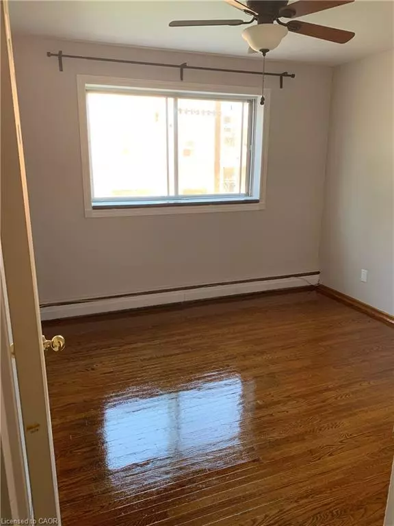 Cambridge, ON N1R 1T1,42 Hilltop Drive #6