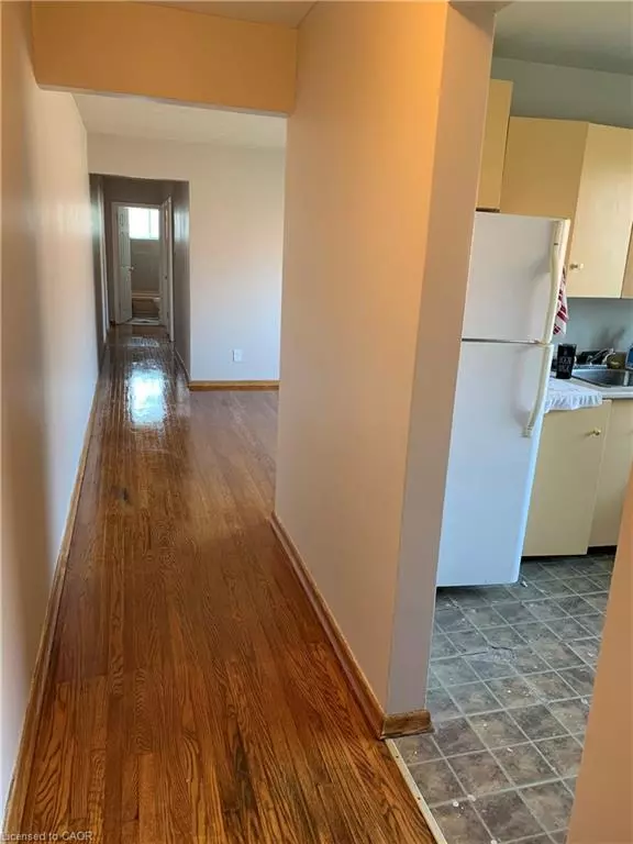 Cambridge, ON N1R 1T1,42 Hilltop Drive #6