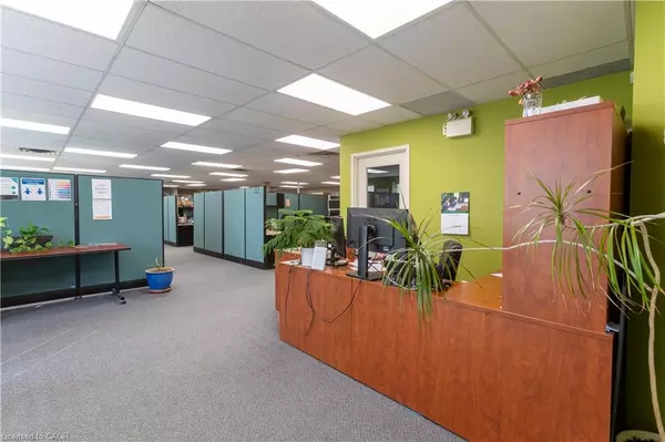 Waterloo, ON N2L 5Z4,554 Parkside Drive #101A