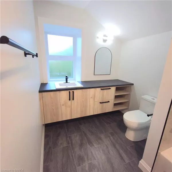 Guelph, ON N1E 1B2,33 Islington Avenue #1