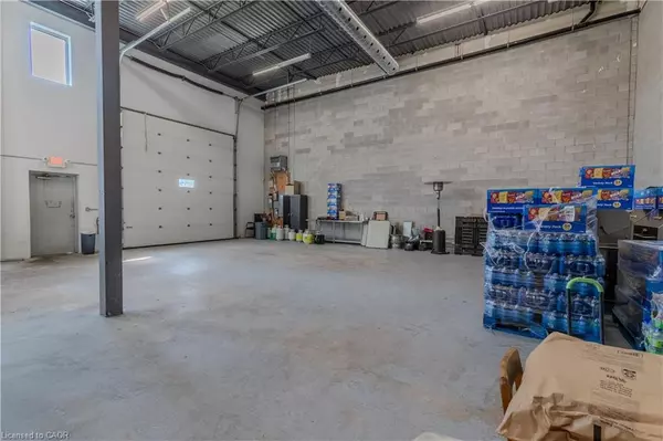 Cambridge, ON N1R 5S7,389 Clyde Road #1