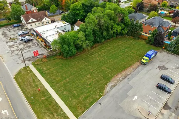 1242 8 Highway, Stoney Creek, ON L8E 5K3