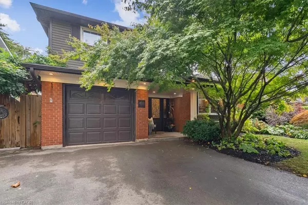 493 Donegal Drive, Burlington, ON L7L 2M6