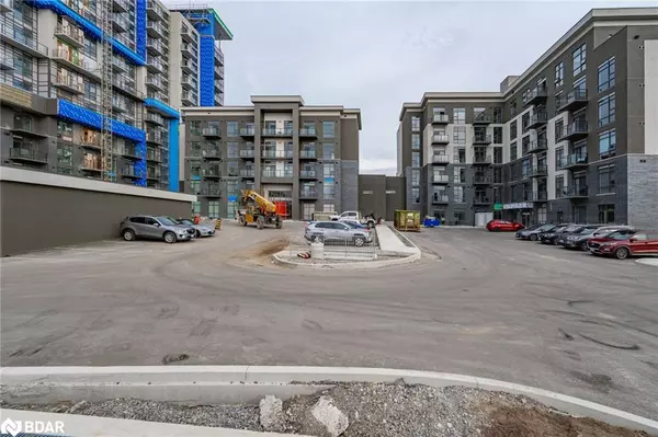 Waterdown, ON L8B 2A6,470 Dundas Street E #517